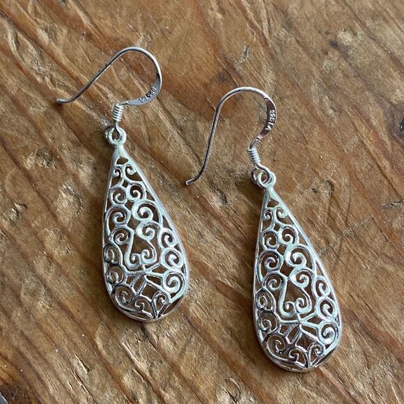 💛 925 Heart Filigree Drop Earrings - Picture 2 of 4